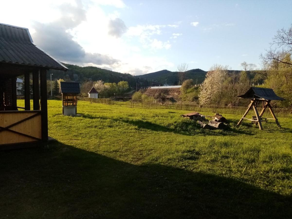 Садиба Федорчуків За Рікою Šešory Exteriér fotografie